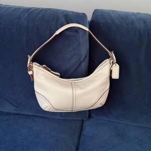 Vintage Y2K Coach Soho Cream‎  Leather Hobo 9541 Shoulder Bag